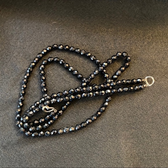 Vintage Black Glass Jet Beads Cut Glass Faceted Bead Necklace Halloween Flapper - Picture 5 of 5